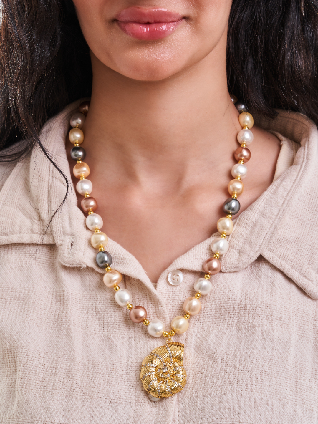 Multicolor Pearl Shell Necklace